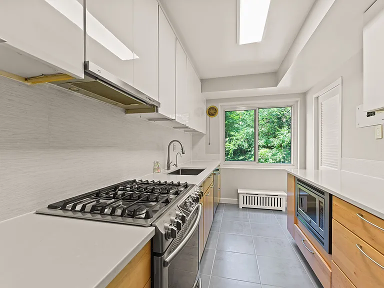4201 Cathedral Ave NW #501W — Photo 13