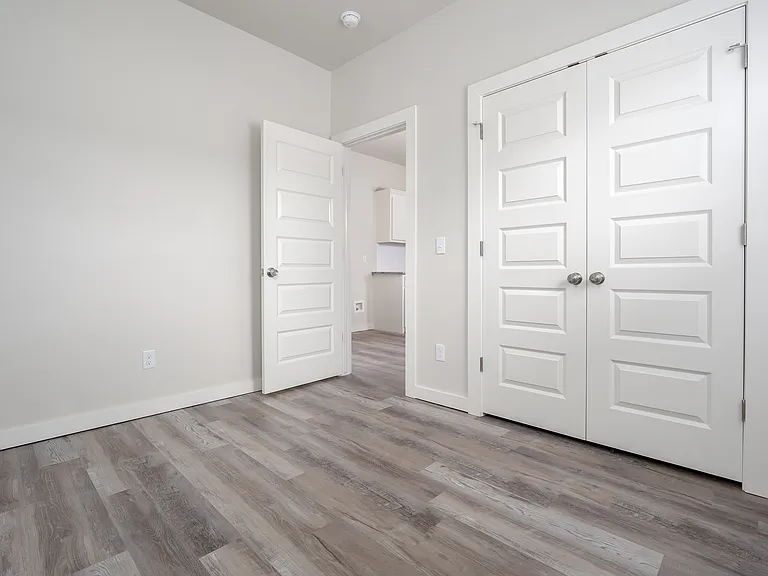 1105 Coffey Dr — Photo 5