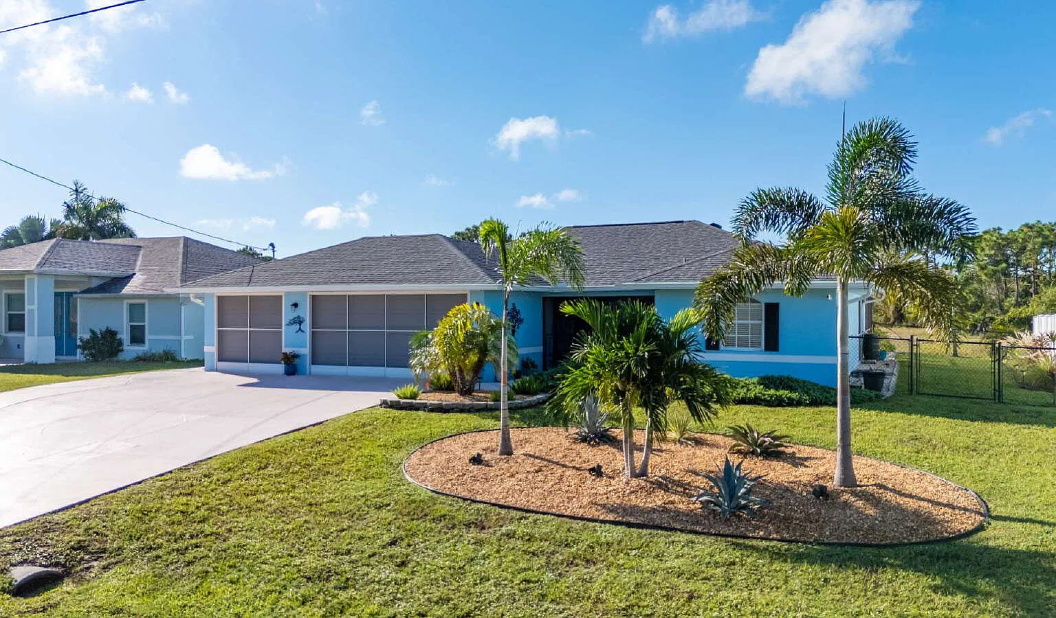 3 bed, 2.0 bath, 1486 sqft, $2,395 — Photo 3