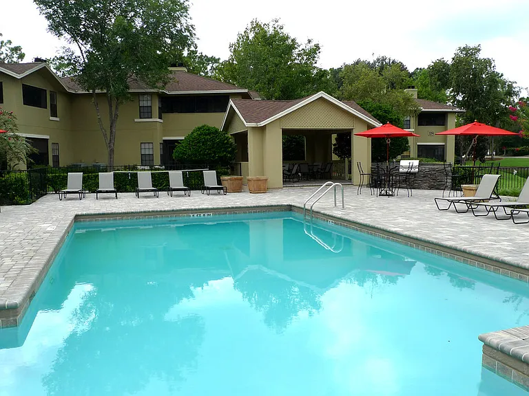 Elements of Belle Rive Apartments — Photo 34