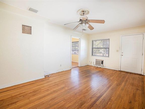 4th image of 3930 5th Ave N