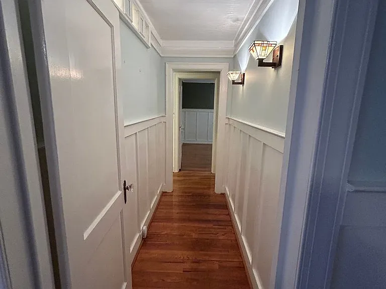 2461 Lyndhurst Ave — Photo 110