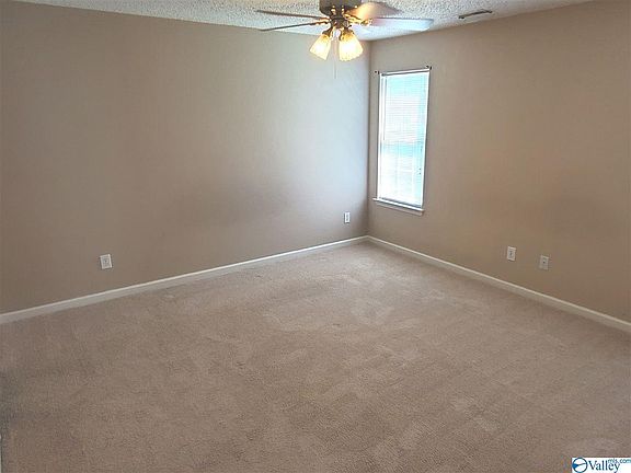 5th image of 230 River Oaks Dr