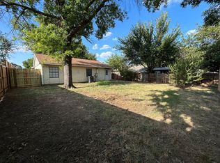 7012 Newberry Ct E, Fort Worth, TX 76120