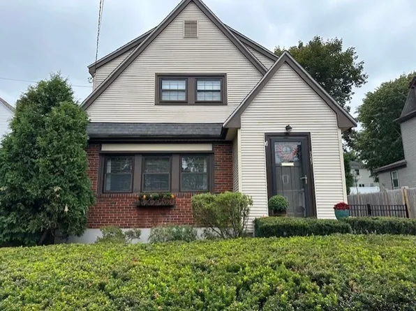 727 Commercial St, Weymouth, MA 02189