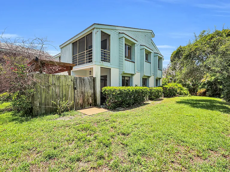 917 Coquina Ln #1 — Photo 32