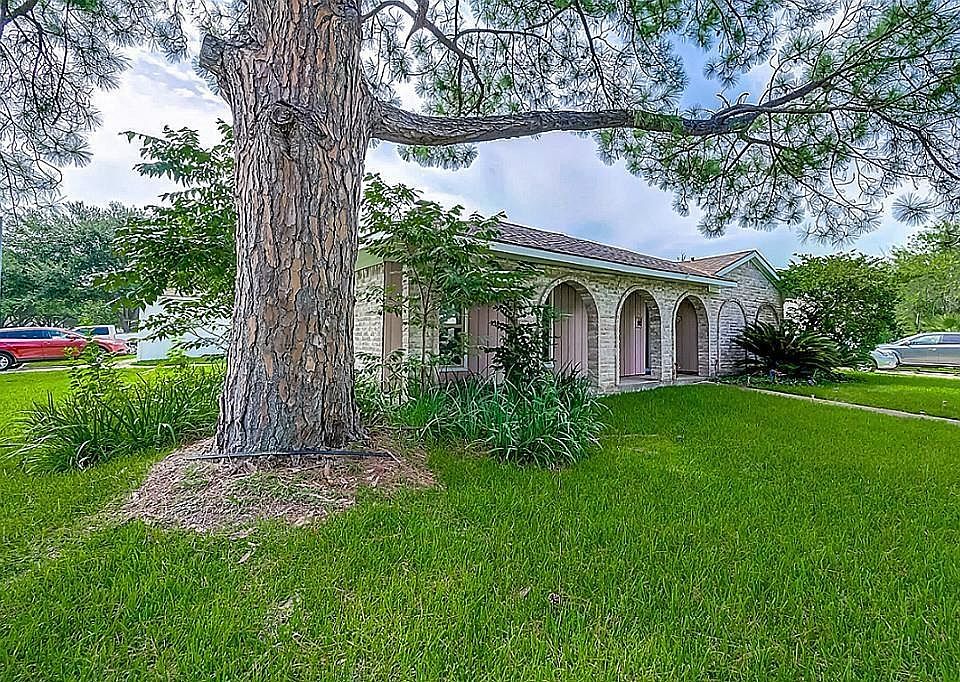 12003 Mulholland Dr, Meadows Place, TX 77477 Zillow