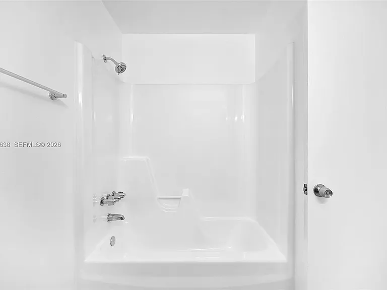 304 SW 77th Ave — Photo 26