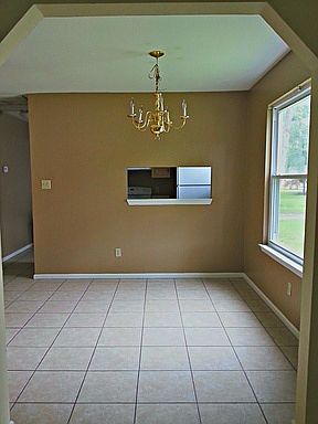 5th image of 4013B Catawba St