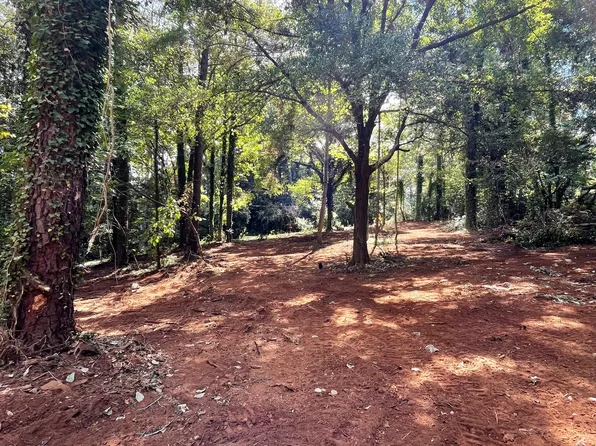 5969 Gum Dr SE, Acworth, GA 30102