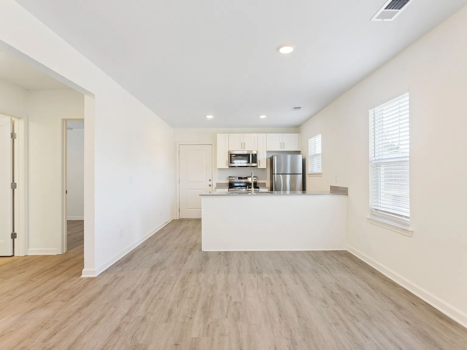 714 Taylor St - C — Photo 3