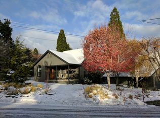 2418 E Canyon Dr, Wrightwood, CA 92397