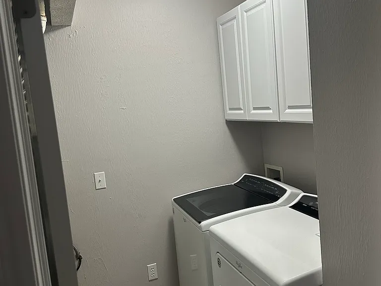 Upstairs Washer/Dryer