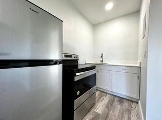 806 NW 7th Ter, Hallandale, FL 33009