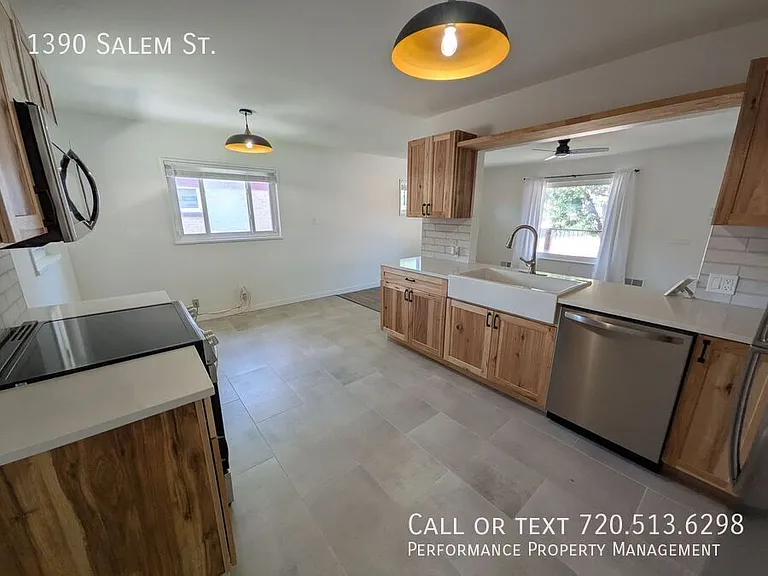 1390 Salem St — Photo 3