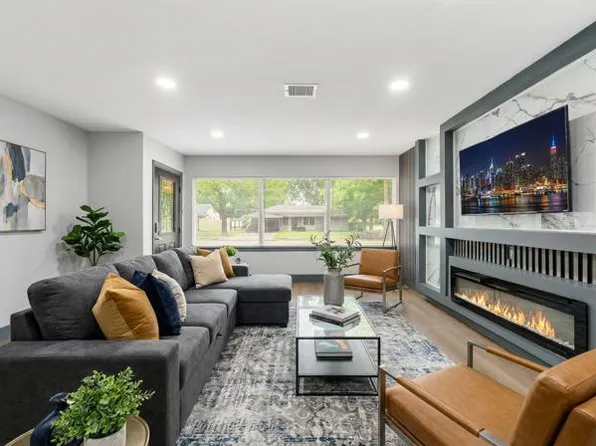6058 Lyndhurst Dr, Houston, TX 77033