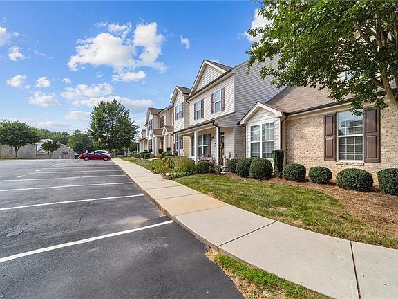 5th image of 56 Nandina Dr