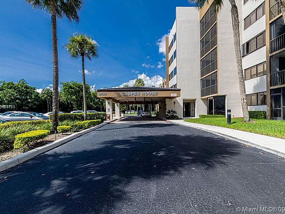 5th image of 9735 NW 52nd St #121-1