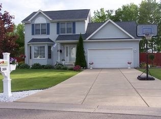 2624 Kusum Ct, Niagara Falls, NY 14304