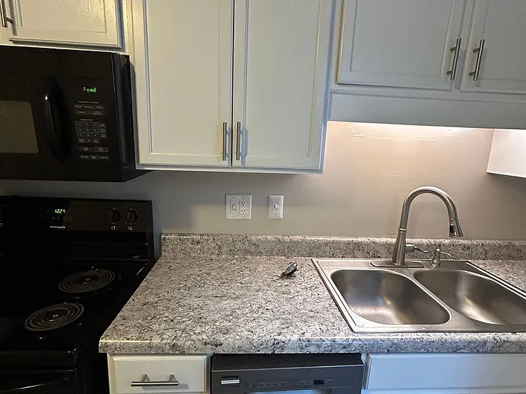 7569 Faraday Pl — Photo 1
