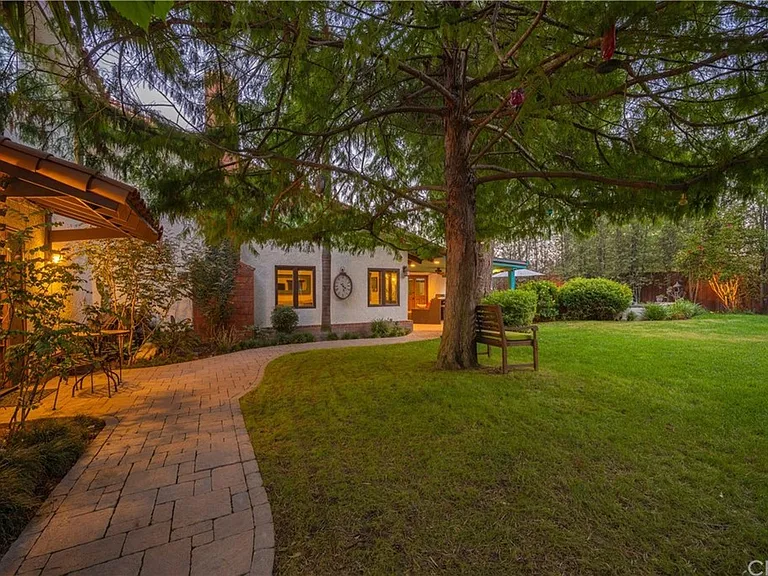 1337 Vuelta Grande Ave — Photo 14