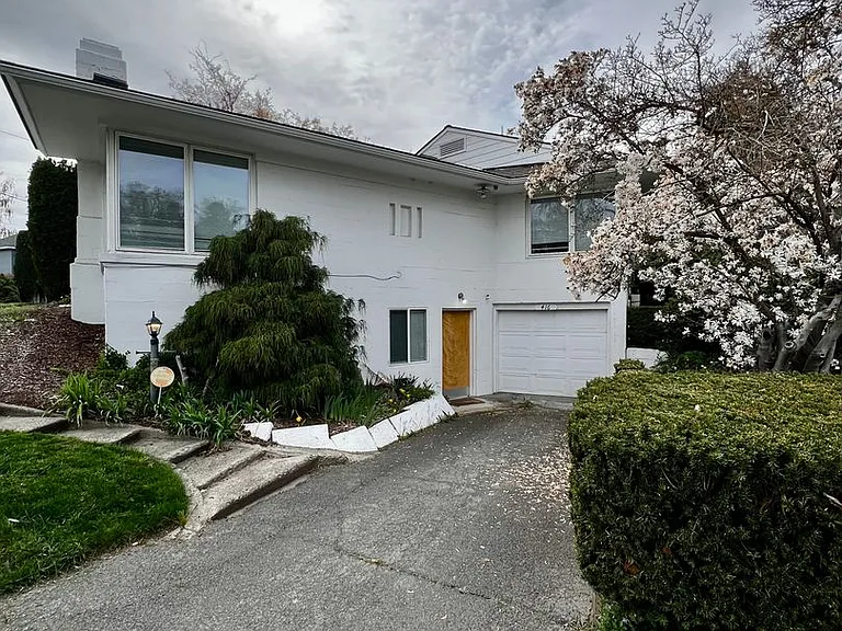 416 S 23rd Ave — Photo 1
