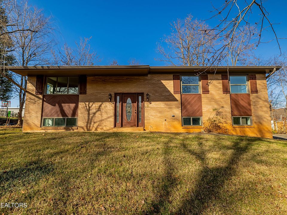 1st image of 10509 Blakewood Dr