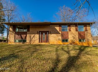 10509 Blakewood Dr, Knoxville, TN 37922