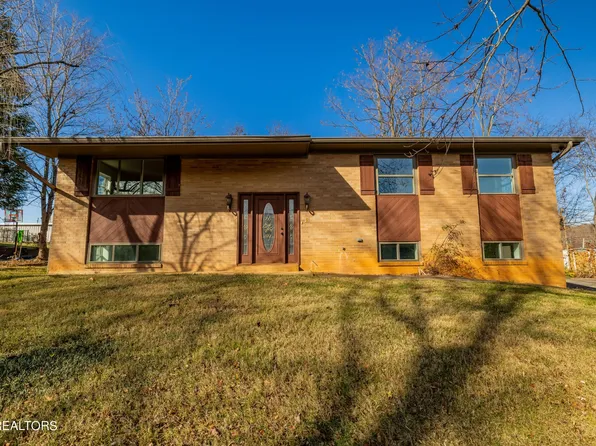 10509 Blakewood Dr, Knoxville, TN 37922