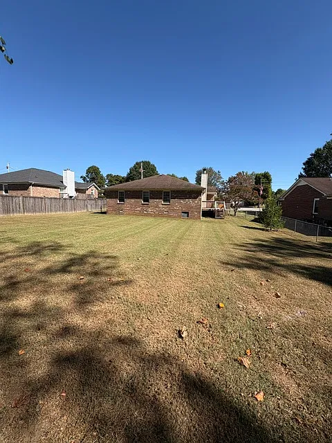 3 bed, 1340 sqft, $1,800 — Photo 2