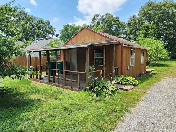 1717 Lynn St, Mishawaka, IN 46545