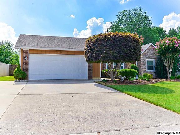3rd image of 13022 Camelot Dr SE