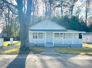 214 S Orange St, Wallace, NC 28466
