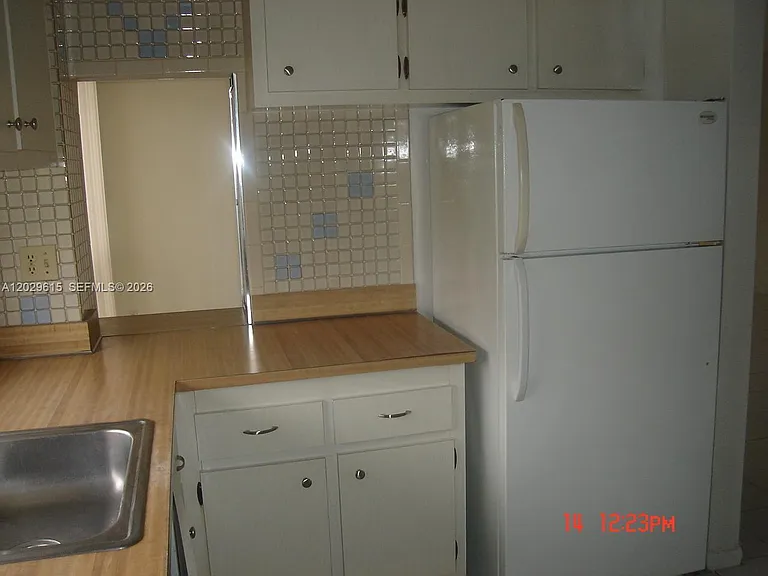 16919 N Bay Rd #504 — Photo 15