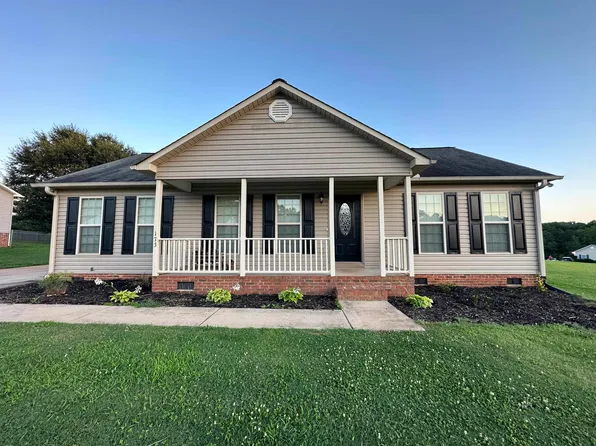 173 Summer Lady Ln, Boiling Springs, SC 29316