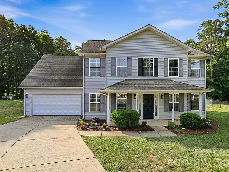 512 Bearbrook Ln — Photo 1