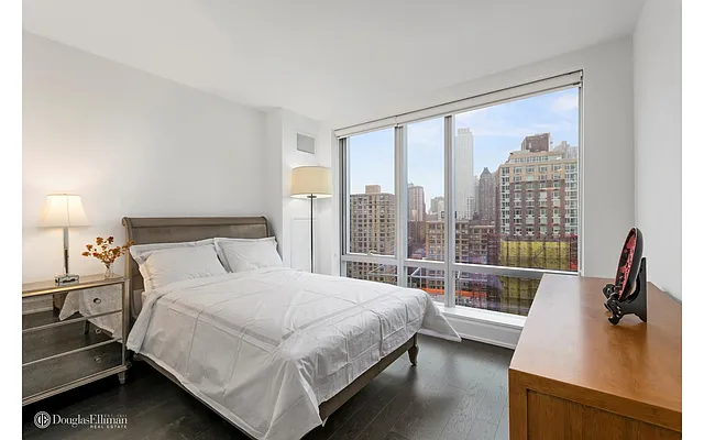 Rented by Douglas Elliman | media 38