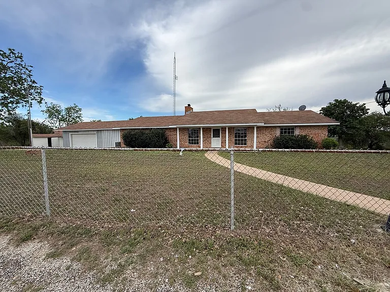 713 FM 153 — Photo 1