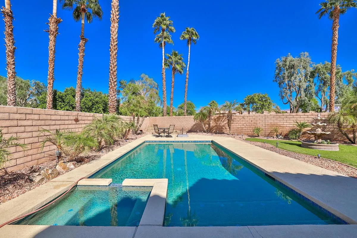 4 bed, 2.5 bath, 2004 sqft, $5,500 — Photo 1