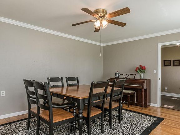 4th image of 7108 Bluebonnet Dr