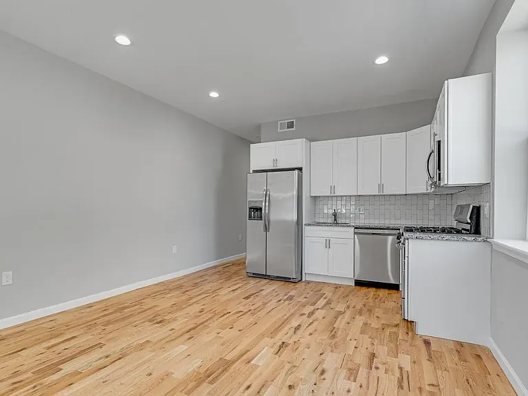 410 Diamond St. — Photo 5