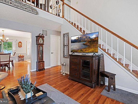 4th image of 810 Marcie Ct