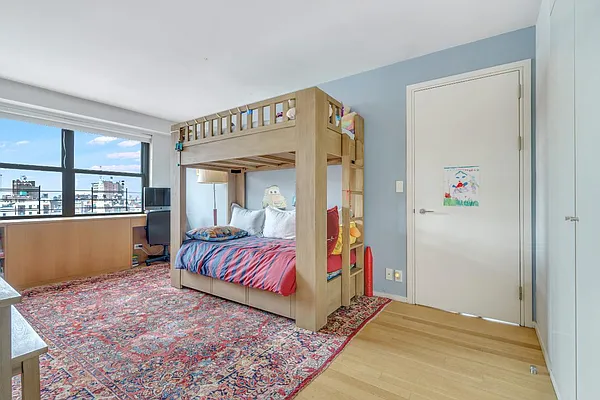 Sold by Real Direct | media 6