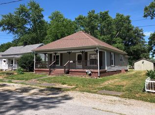 1206 Byron St, Eldorado, IL 62930