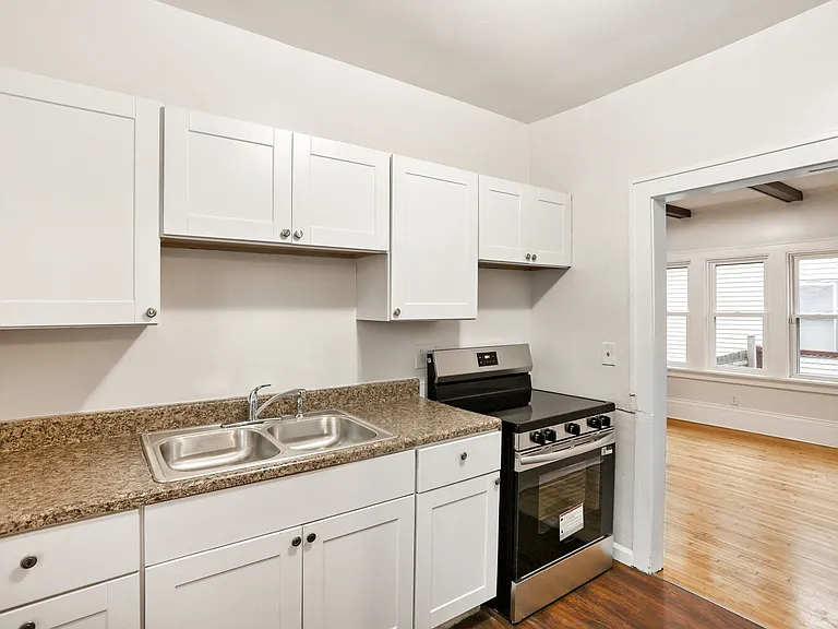 3407 Oliver Ave N — Photo 12