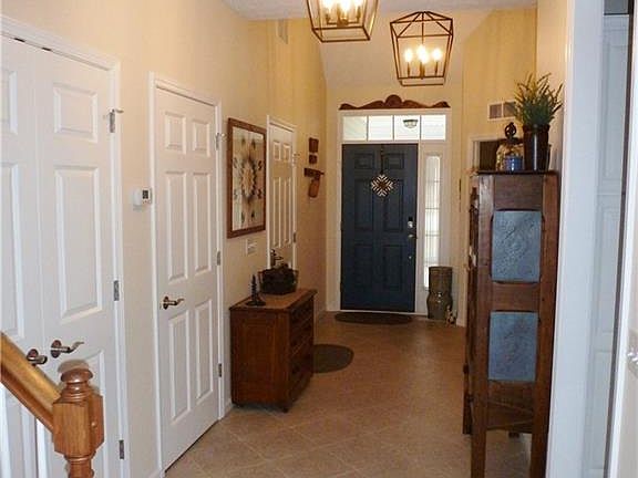 4th image of 33290 Ambleside Dr