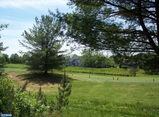 16 Rothwell Dr #C, Monroe Township, NJ 08831