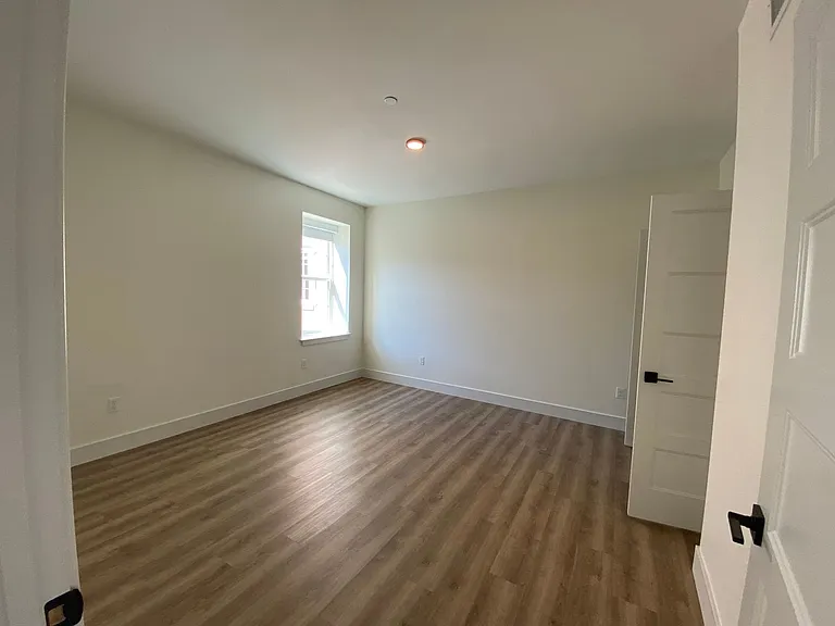 One Park Apartments — Photo 64