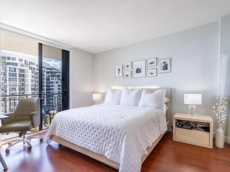 540 Brickell Key Dr #1619 — Photo 10