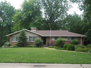 11842 Helta Dr, Saint Louis, MO
